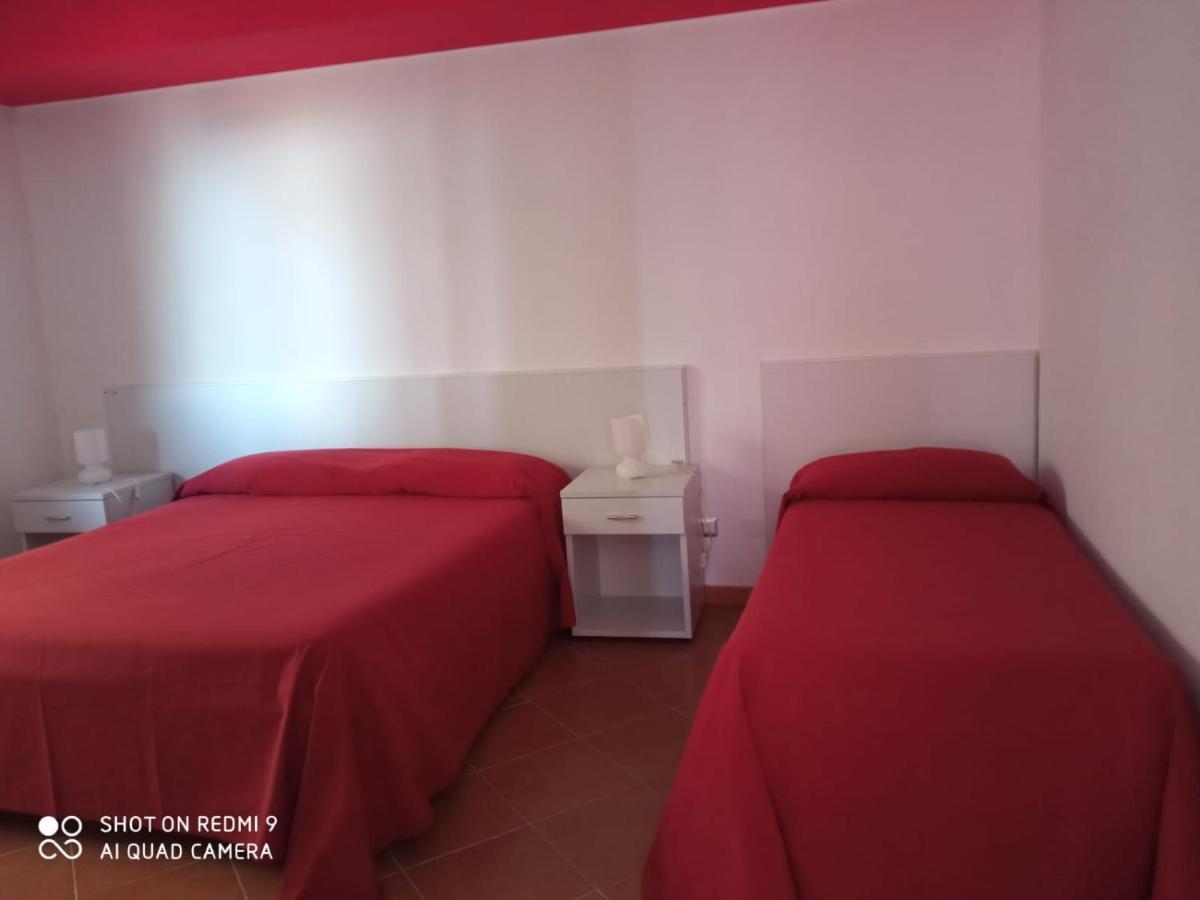 Tus'Hotel Кастел ди Туза Екстериор снимка