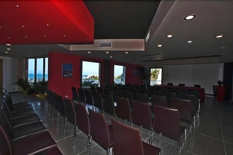 Tus'Hotel Кастел ди Туза Екстериор снимка