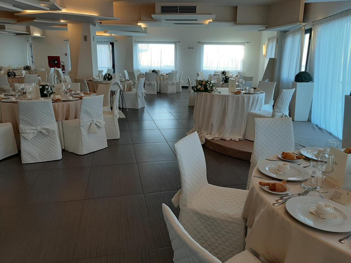 Tus'Hotel Кастел ди Туза Екстериор снимка
