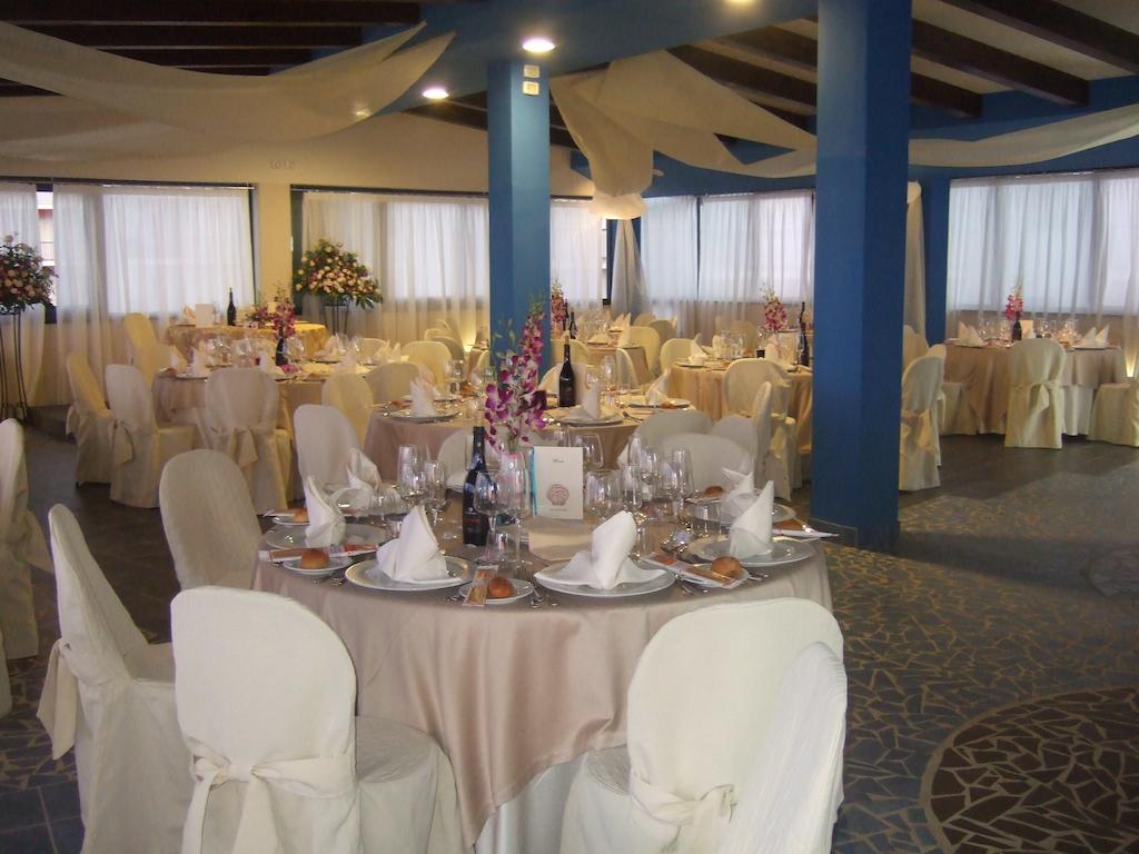 Tus'Hotel Кастел ди Туза Екстериор снимка